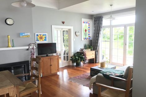 Photo of property in 25 Cameron Road, Bluff Hill, Napier, 4110