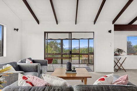 Photo of property in 8 Cliff Road, Tasman, Upper Moutere, 7173