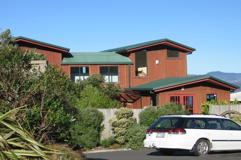 Photo of property in 30 Gurkha Crescent, Khandallah, Wellington, 6035