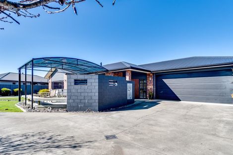 Photo of property in 30 Delta Mews Place, Clive, 4102