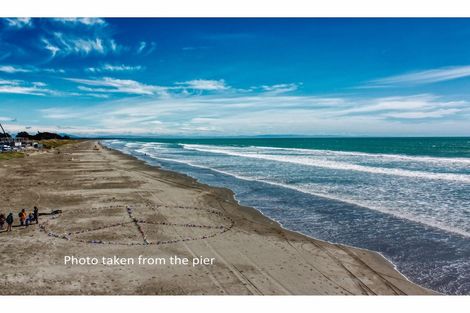 Photo of property in 191 Marine Parade, New Brighton, Christchurch, 8083