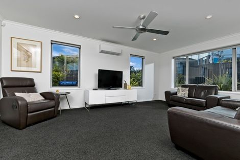 Photo of property in 6 Skipjack Pass, Silverdale, 0932