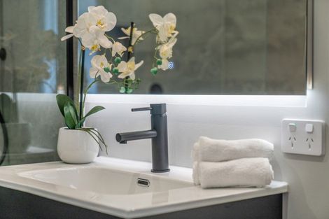 Photo of property in 17 Kahu Crescent, Whitianga, 3510