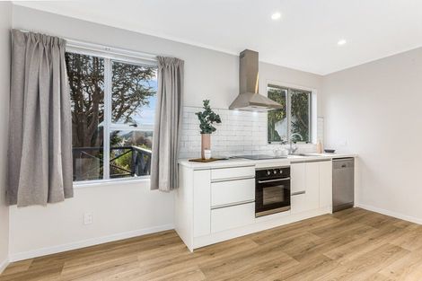 Photo of property in 214a Waddington Drive, Naenae, Lower Hutt, 5011