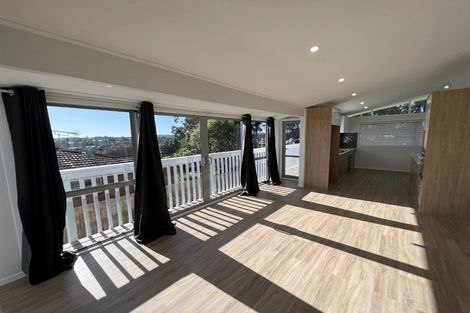 Photo of property in 79 Gossamer Drive, Pakuranga Heights, Auckland, 2010