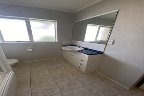 Photo of property in 24a Martin Jugum Lane, Ranui, Auckland, 0612