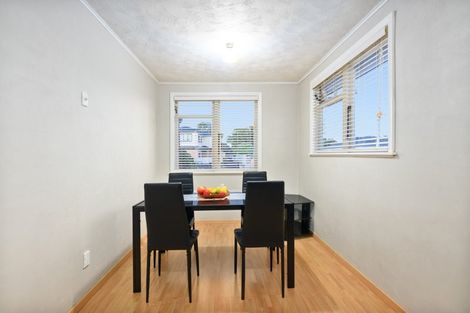 Photo of property in 82 Kelman Road, Kelston, Auckland, 0602