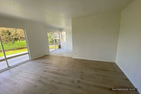 Photo of property in 64 Arimu Road, Papakura, 2110