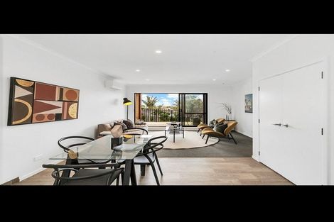 Photo of property in 3/500 Te Atatu Road, Te Atatu Peninsula, Auckland, 0610