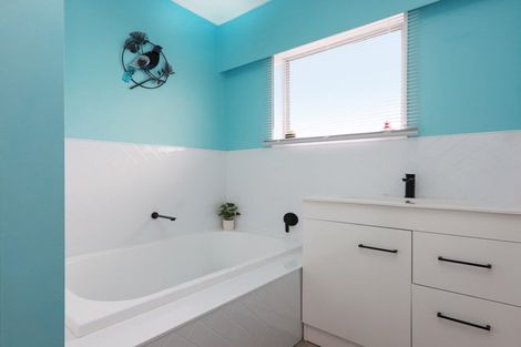 Photo of property in 34 Walton Way, Flaxmere, Hastings, 4120