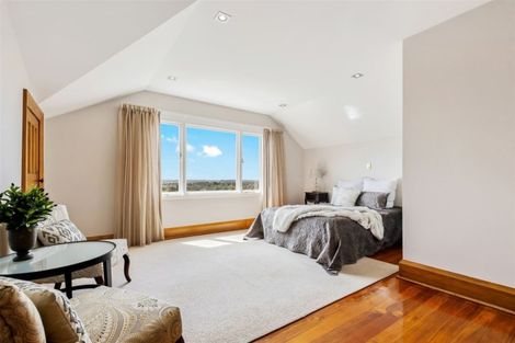 Photo of property in 18 Merlewood Avenue, Cashmere, Christchurch, 8022