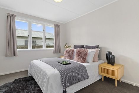 Photo of property in 24 Sare Crescent, Fairfield, Hamilton, 3214