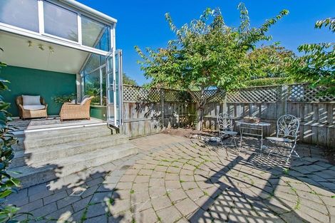 Photo of property in 64 Carruthers Street, Ilam, Christchurch, 8041