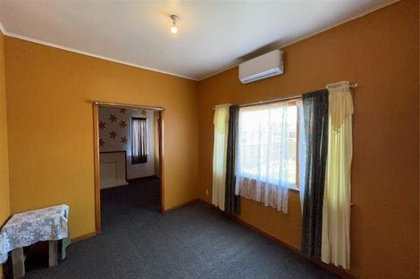 Photo of property in 25 Seddon Avenue, Papatoetoe, Auckland, 2104