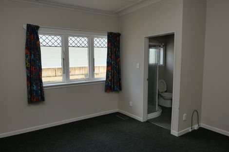 Photo of property in 5 Burrows Avenue, Karori, Wellington, 6012