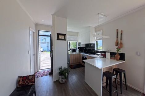 Photo of property in 11 Pihoihoi Place, Hobsonville, Auckland, 0616