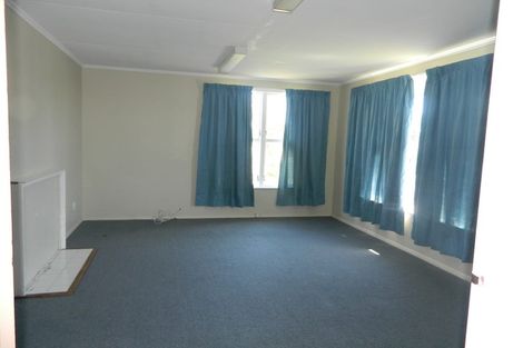 Photo of property in 42 Warspite Avenue, Cannons Creek, Porirua, 5024