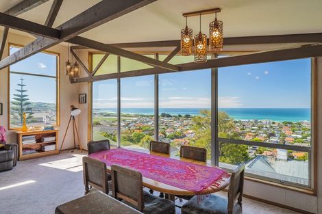 Photo of property in 4 Winston Place, Kew, Dunedin, 9012