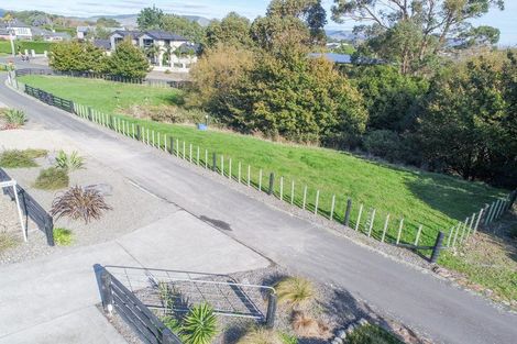 Photo of property in 50 Waicola Drive, Fitzherbert, Palmerston North, 4471