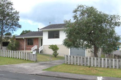 Photo of property in 15 Brougham Place, West Harbour, Auckland, 0618