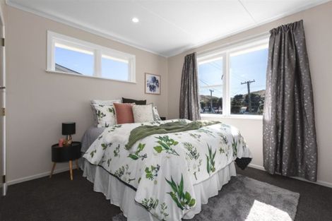 Photo of property in 111 Driver Crescent, Cannons Creek, Porirua, 5024