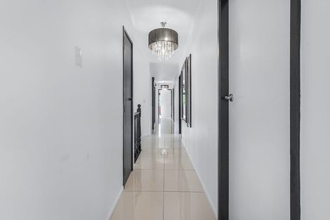 Photo of property in 32 Chedworth Avenue, Chedworth, Hamilton, 3210