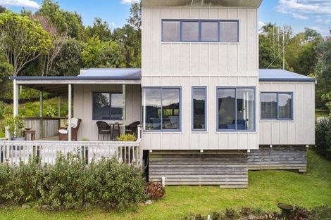 Photo of property in 26 Beach Road, Onerahi, Whangarei, 0110