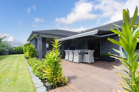 Photo of property in 9 Pohutukawa Parade, Riverhead, 0820