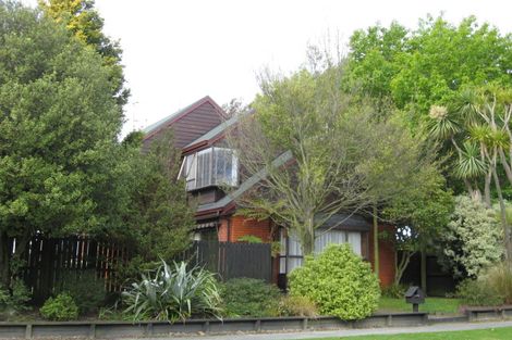Photo of property in 1/2 Thurlestone Place, Burnside, Christchurch, 8053
