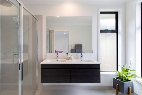 Photo of property in 39 Lakeside Terrace, Omokoroa, 3114