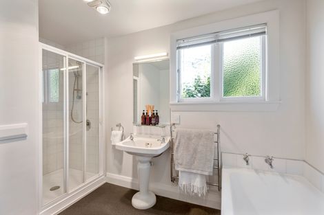 Photo of property in 5 Hackthorne Road, Cashmere, Christchurch, 8022