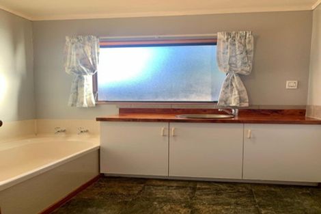 Photo of property in 4/29 West Street, Pukekohe, 2120