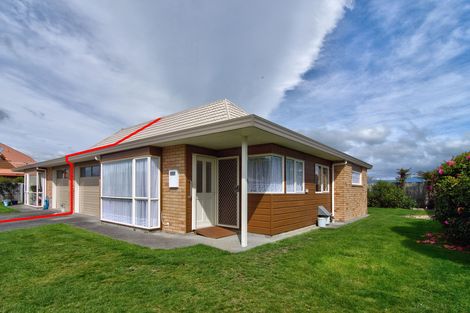 Photo of property in Holdsworth Villas, 4/2 William Donald Drive, Solway, Masterton, 5810