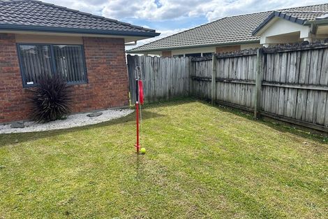 Photo of property in 26 Carisbrook Crescent, Papakura, 2110