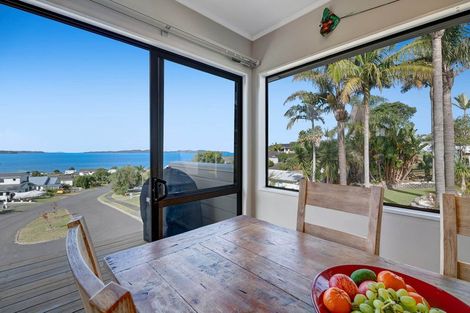 Photo of property in 39 Merehai Place, Snells Beach, 0920