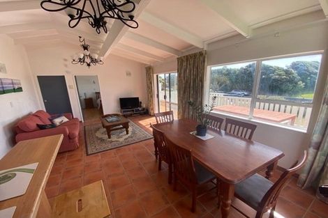 Photo of property in 104 Field Way, Waikanae Beach, Waikanae, 5036