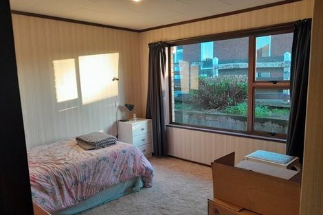 Photo of property in 2 Coronet Place, Awapuni, Palmerston North, 4412