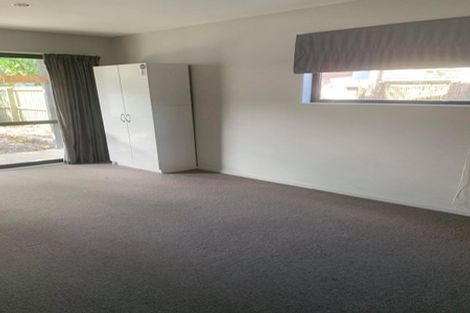 Photo of property in 18 Avonhead Road, Avonhead, Christchurch, 8042