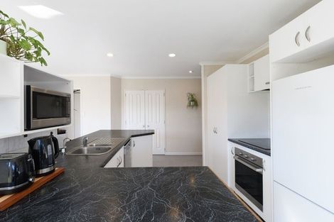 Photo of property in 6 Poinsettia Place, Mount Maunganui, 3116