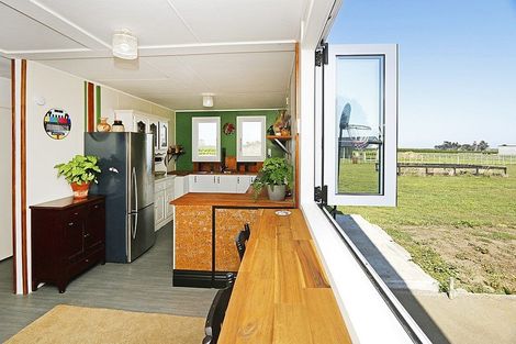 Photo of property in 357 Ketemarae Road, Hawera, 4675