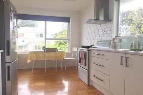 Photo of property in 19 Finlow Drive, Te Atatu South, Auckland, 0610