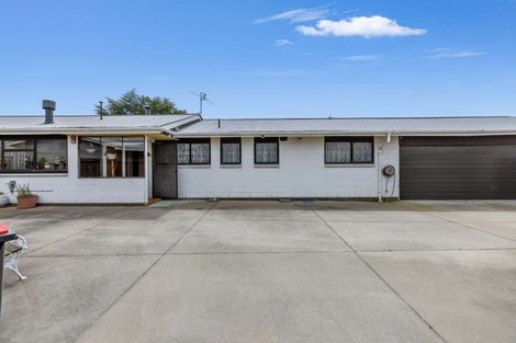 Photo of property in 10 Westerleigh Street, Bishopdale, Christchurch, 8053
