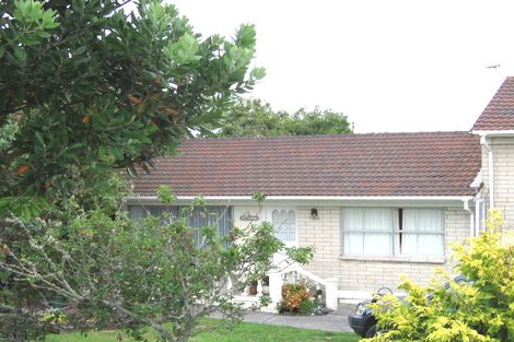 Photo of property in 2/352 Glenfield Road, Glenfield, Auckland, 0629