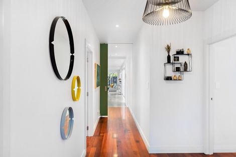 Photo of property in 438 Point Chevalier Road, Point Chevalier, Auckland, 1022