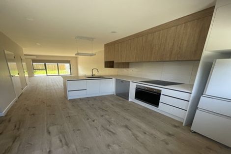 Photo of property in 5/58 Te Atatu Road, Te Atatu South, Auckland, 0610