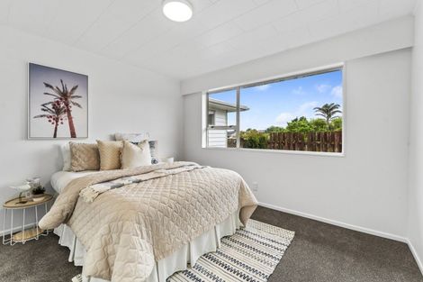 Photo of property in 16 Nola Avenue, Raumati Beach, Paraparaumu, 5032