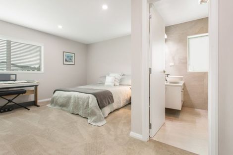 Photo of property in 57 Admirals Court Drive, Greenhithe, Auckland, 0632