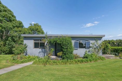 Photo of property in 154 Ohinepanea Road, Pukehina, Te Puke, 3186