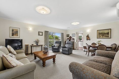 Photo of property in 5 Papawai Grove, Waikanae, 5036