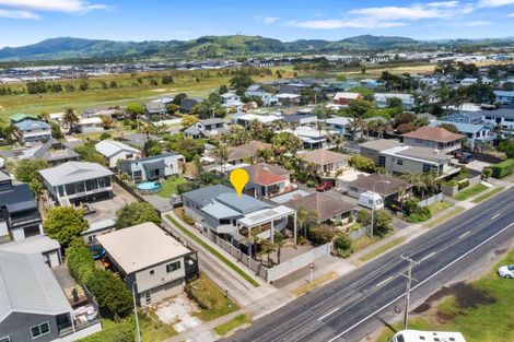 Photo of property in 1008a Papamoa Beach Road, Papamoa Beach, Papamoa, 3118